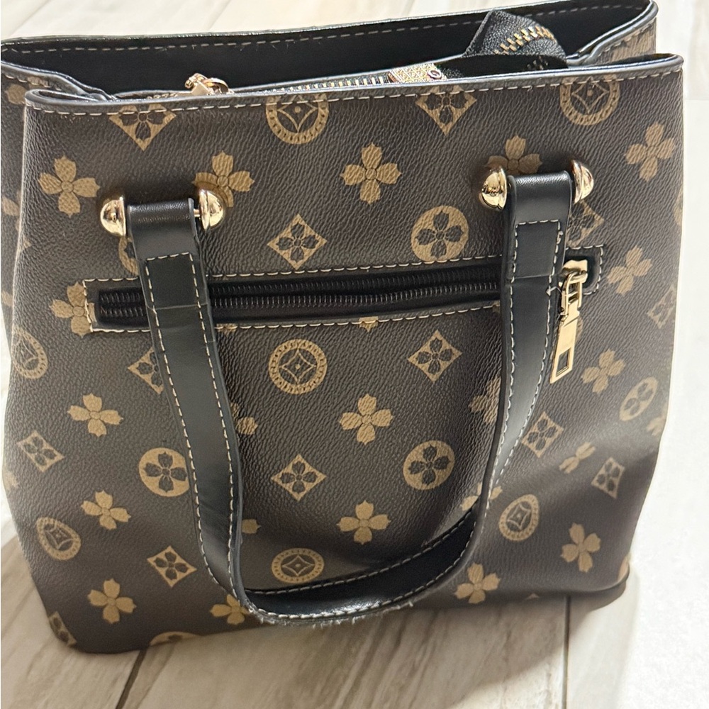 Elegant Black and Gold Designer Tote Bag